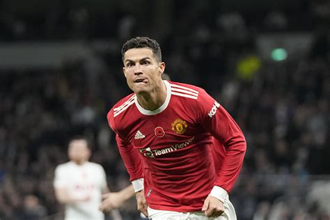Das unglaubliche Imperium von CR7 - Mode, Karotten, Haar-Klinik & Co ...