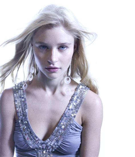 Hot And Sexy Emilie De Ravin Photos Thblog