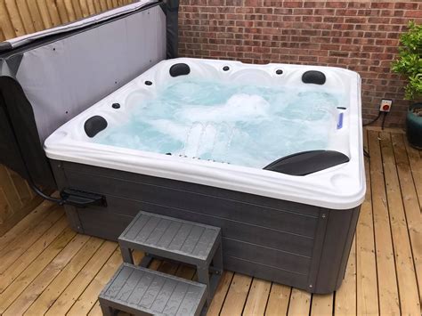 Hot Tub Chemical Dispenser 50 Chlorine Tablets Grimsby Hot Tubs