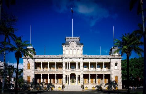 Iolani Palace - Eskify