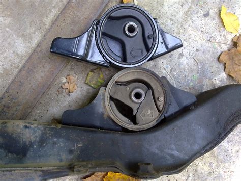 Поменял заднюю подушку двигателя — Nissan Primera (P12), 1,6 л, 2006 ...