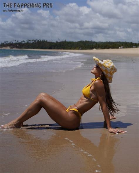 Camila Coelho Nude The Fappening