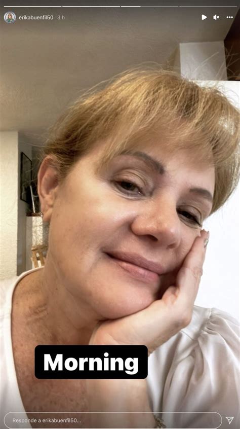 Erika Buenfil arrasa en bikini y sin maquillaje a sus 58 años