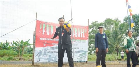 Aditya Buka Fun Volleyball Di Kelurahan Banjarbaru Utara Koranbanjar Net