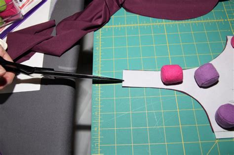 Rules To Lay Out Patterns And Cut Fabric Confidently