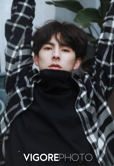 Hot boy xứ Trung với ngoại hình đẹp hơn hoa tựa nam chính trong anime