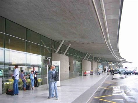 Charles de Gaulle Airport Terminal 2F (Roissy-en-France, 1999) | Structurae