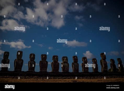 Moai Statue Rapa Nui Isola Di Pasqua Immagini E Fotografie Stock Ad