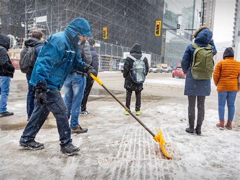 Photos: Outside in the Montreal snow | Montreal Gazette