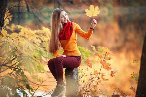 Blonde Girl Autumn K Wallpaper Hd Girls Wallpapers K Wallpapers