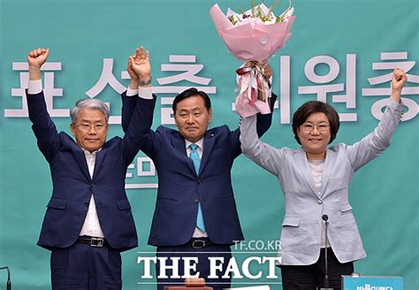 Tf포토 김관영 바른미래당 신임 원내대표 선출 포토 기사 더팩트