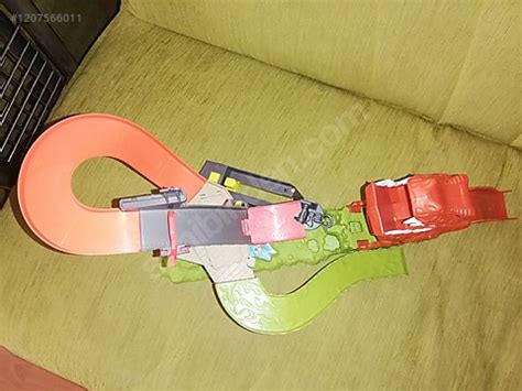 Orijinal Hot Wheels T Rex Takedown Oyun Seti At Sahibinden 1207566011