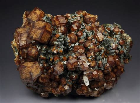 Quebul Fine Minerals Garnet Var Andradite Hedenbergite Quartz