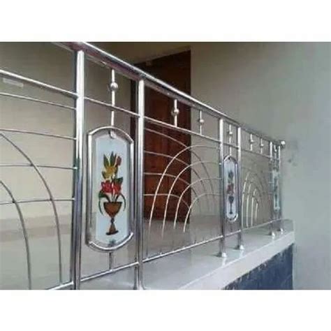 Ss Balcony Railing With Design Glass Material Grade 202 At Rs 950