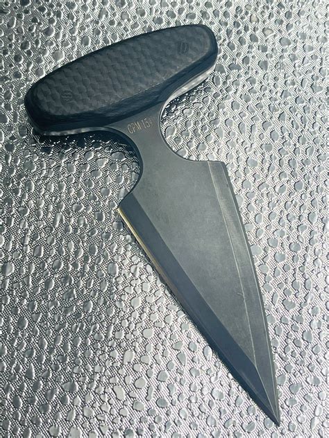 Push Dagger Cpm 154 Carbon Fiber The Knifemaker