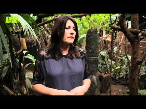 Hot Sexy Lucy Cooke Bikini Pics