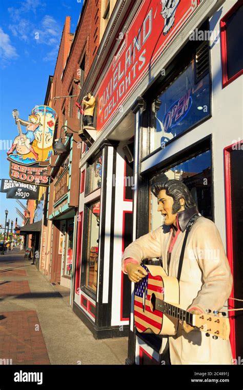 Stores & Bars on Broadway Street,Nashville,Tennessee,USA Stock Photo - Alamy