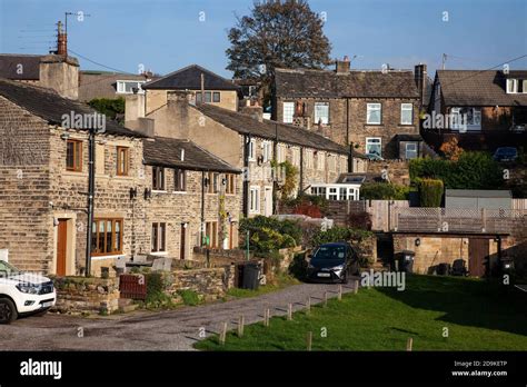 Workers Cottages Homes Houses Hi Res Stock Photography And Images Alamy