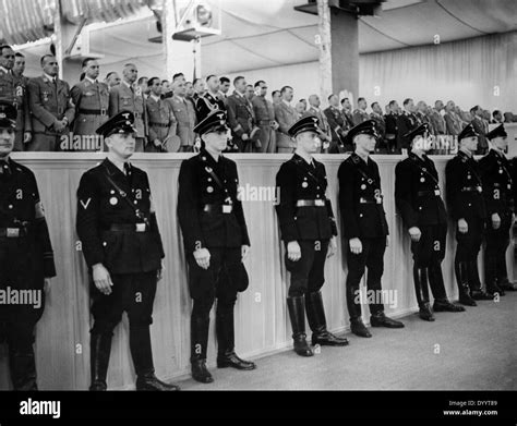 Ss Bodyguard Im Genes De Stock En Blanco Y Negro Alamy