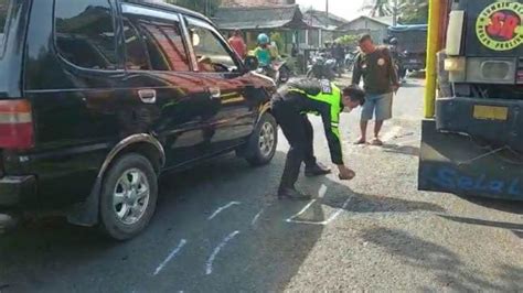 Gagal Menyalip Mantan Cakades Tewas Terlindas Truk Trailer Di Leces