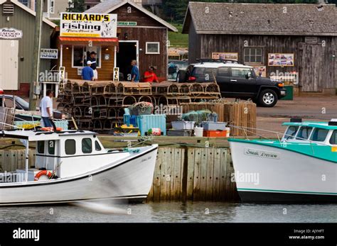 Lobster boats in Covehead harbour, Prince Edward Island National Park ...