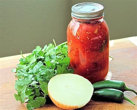 Easy-to-Make Salsa Fresca Recipe - EnriLemoine