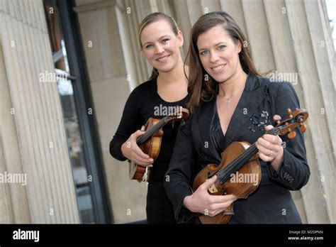 Iris Siegfried Re Und Angelika Bachmann Li Vom Quartett Salut