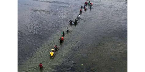 Casi 1 000 Migrantes Cruzan El Canal De La Mancha En Un Día Diario La