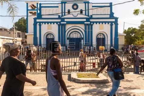 Diez años malviviendo en los refugios temporales del terremoto de Haití