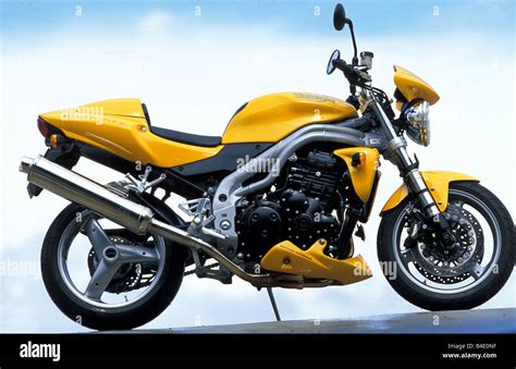 Engine Cycle Street Motor Cycle Naked Bike Triumph Speed Triple Yellow Model Year 2003