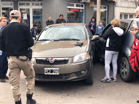 Tres Autos Y Una Moto Involucrados En Un Accidente Infopico