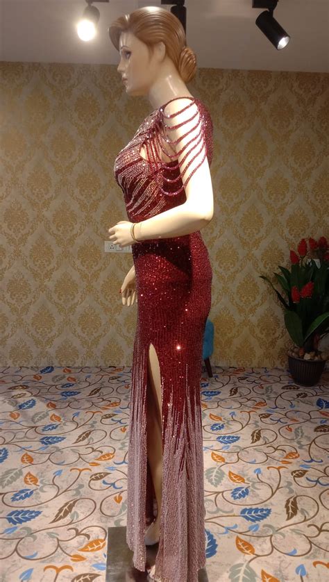 Maroon Maxy Gown WGN00061 - My Dress Bank Gown Available On Rent Ranchi