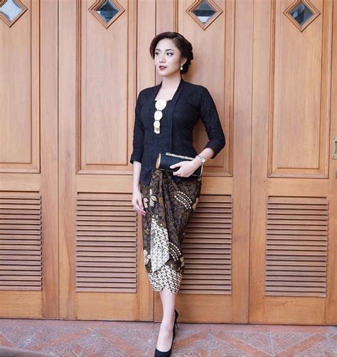 60 Model Kebaya Modern Terbaru 2020 Inspirasi Wanita