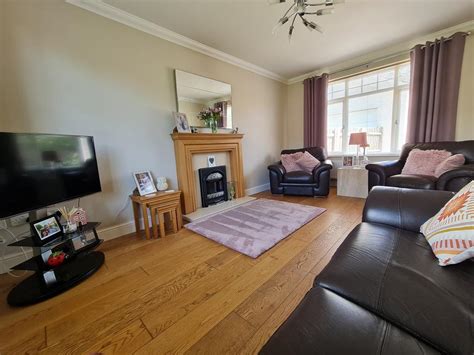 Ravenhill Road Ravenhill Swansea City And County Of Swansea 3 Bed