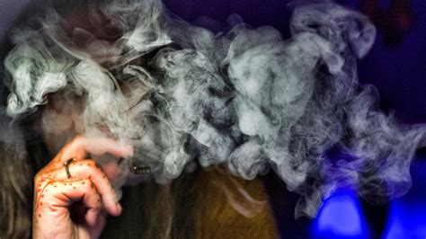 Cdc Says Number Of Possible Cases Of Vaping Related Lung Illness Has