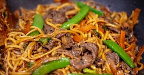 Easy Stir Fried Honey And Soysauce Beef With Egg Noodles Recipe By Yui