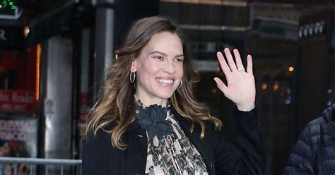 Hilary Swank A Annonc Tre Enceinte De Jumeaux L Ge De Ans