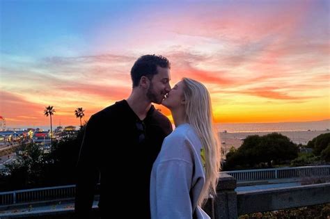 We Had Sex In Front Of Pals On First Date Now We Tour World Bonking In Public