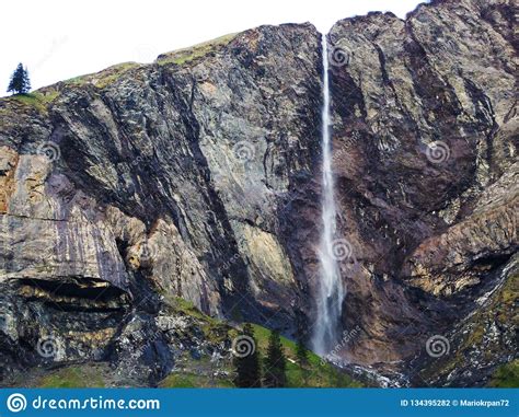 Cascada De Isengrindfall En Weisstannen Foto De Archivo Imagen De