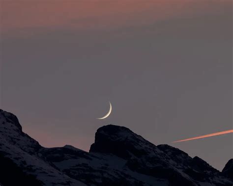 Waning Crescent Moon and its Spiritual Meaning - THAT VERY NIGHT