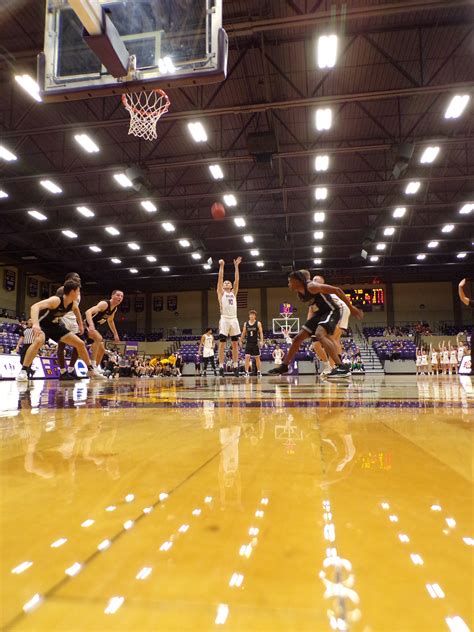 Umhb Mens Hoops Finds Three Point Rhythm In Midst Of 104 75 Loss At Ut