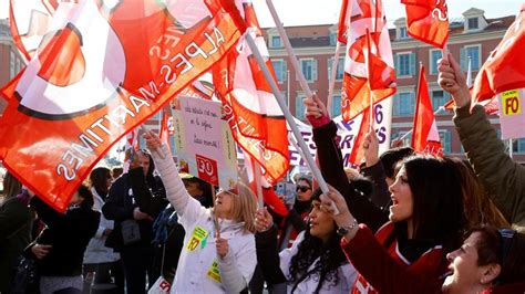 Francuska I Protesti Novi Talas Demonstracija Paralisao Zemlju Ne