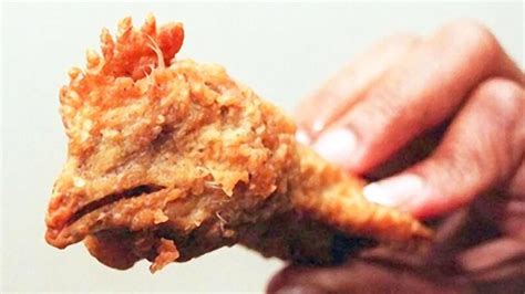 Shocked Woman Finds A Fried Chicken Head In Her Mcdonalds Order