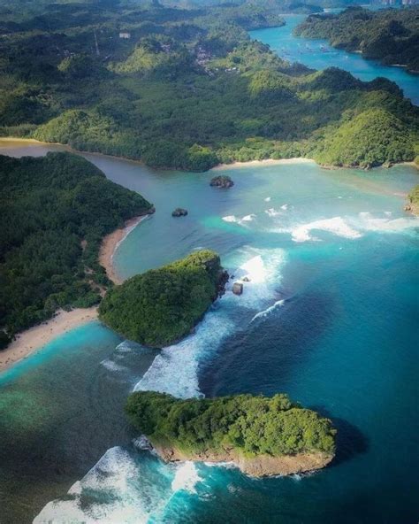 Pantai Teluk Asmara Htm Mitos Rute Ke Lokasi Penginapan