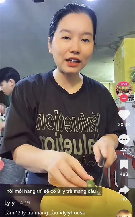 Hai tiệm trà mãng cầu đang cực hot ở TP HCM khác nhau ra sao mà nhiều người chia thành hai phe