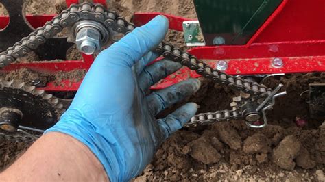 Planting Spring Onions With 1 Row Hand Push Garlic Onion Planter