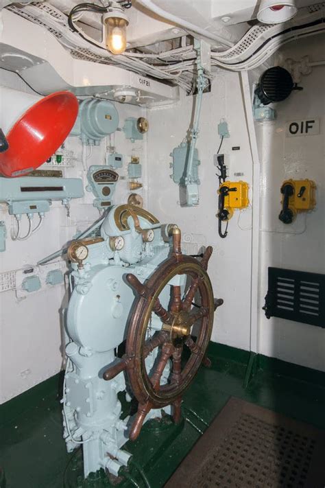 Hms Cavalier R73