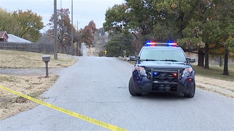 Kcpd Investigate Investigating Homicide After Man Found Dead Near Pond