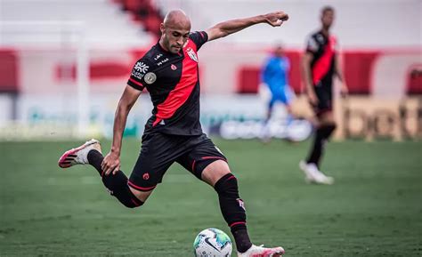 Coritiba Oficializa Proposta Pelo Lateral Direito Dudu Do Atl Tico Go