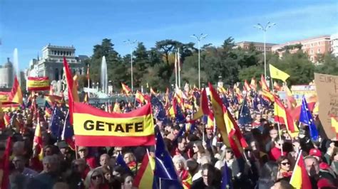 Unas 170 000 Personas Participan En La Protesta Contra La Ley De